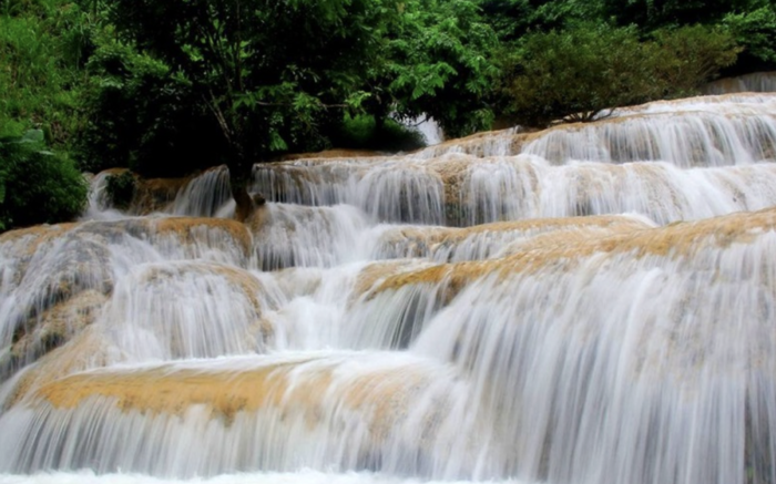 Di chuyển đến thác Voi