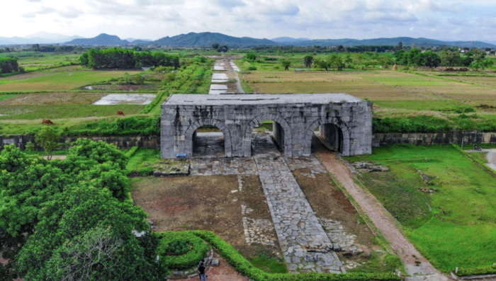 Thành Nhà Hồ